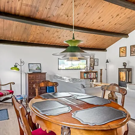 With Hot Tub In A Scenic Retreat *